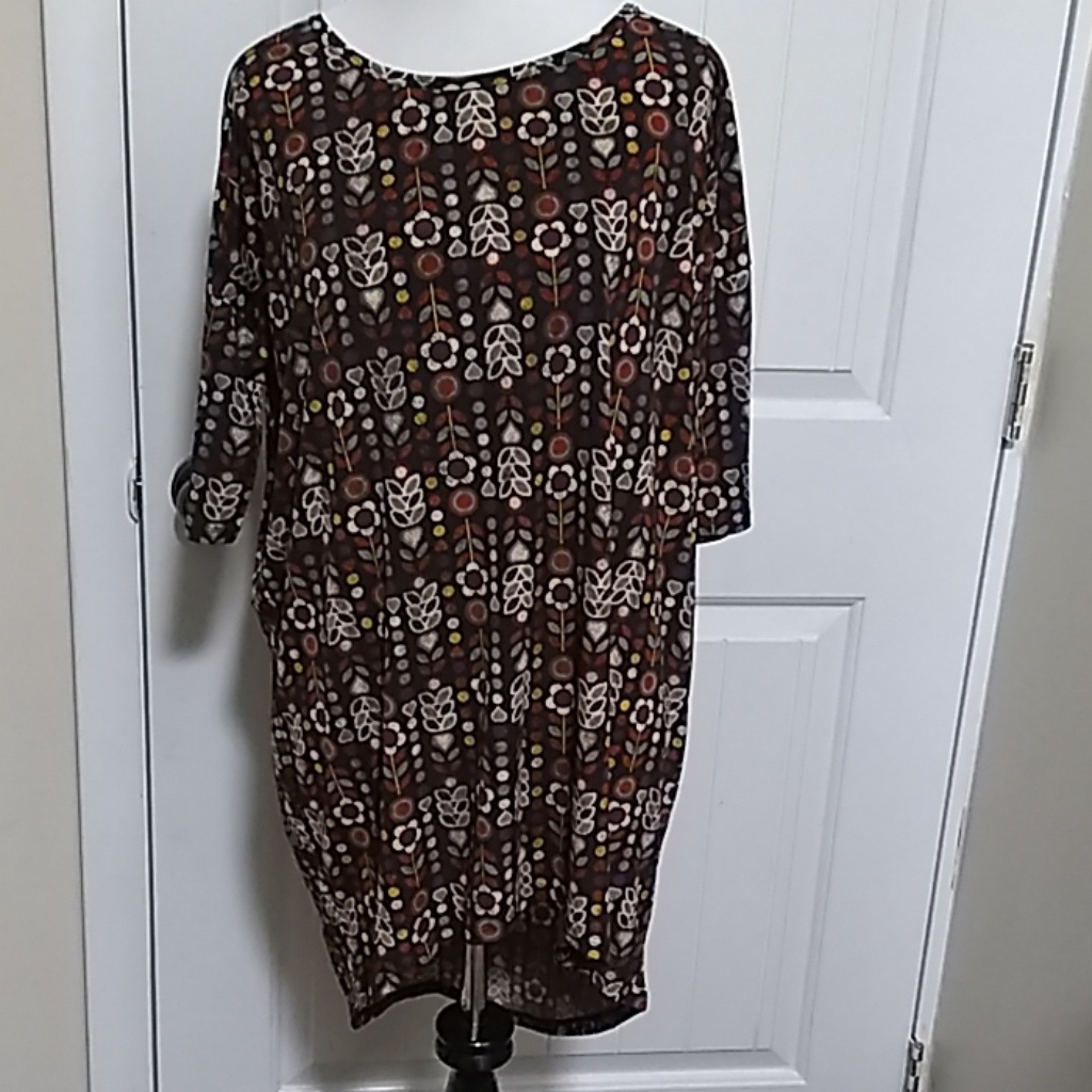 Lularoe Irma Top Xs